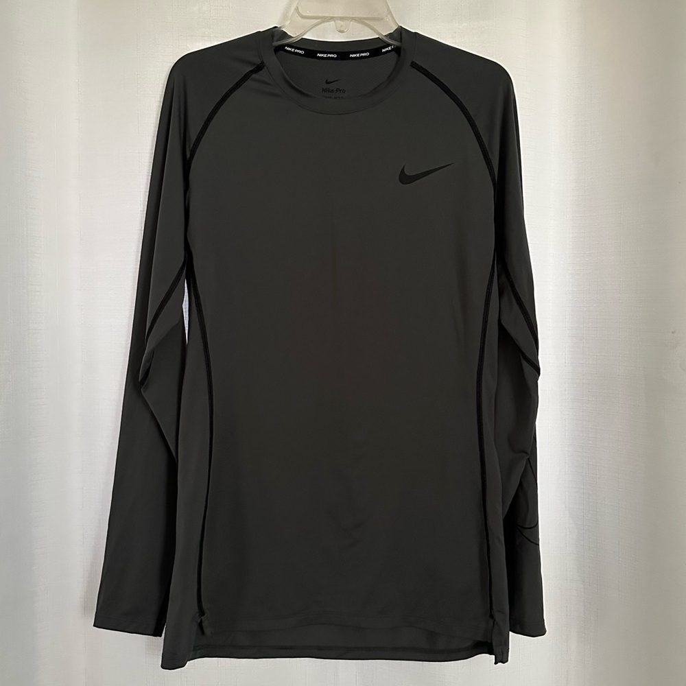 Nike Pro Dri-Fir Men’s Tight Fit Long Sleeve Training Top in Gray/Black XL